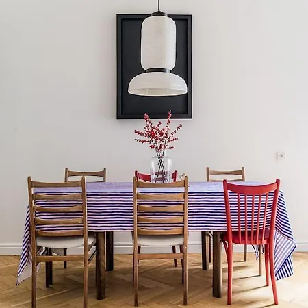 Charming Architect's Apartman *