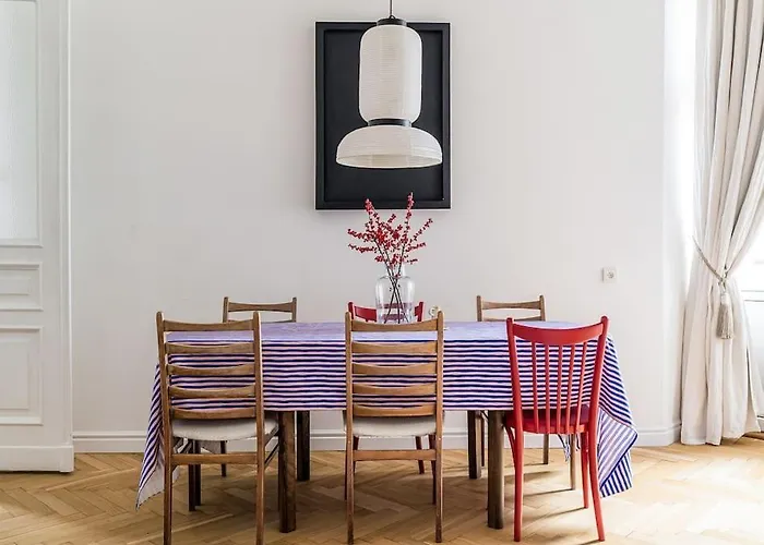 Charming Architect's Lägenhet *